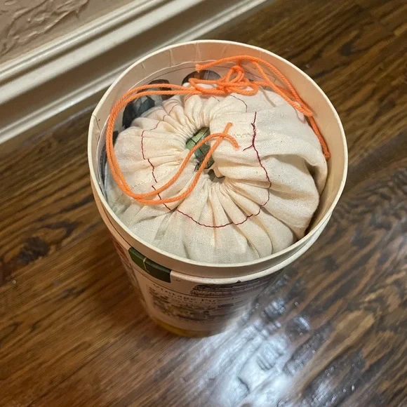 UNOPENED, New Vintage Mineralogy Puzzle in Tube - Picture 4 of 6